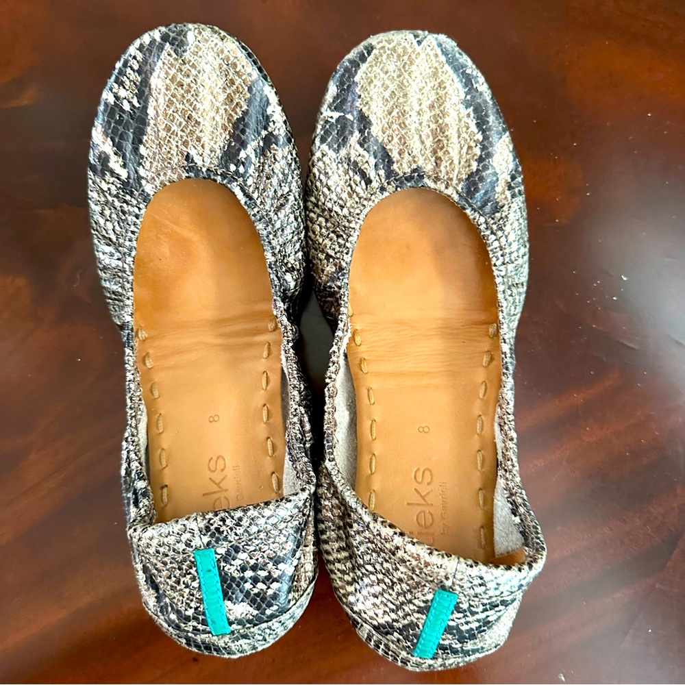 Tieks COPPERHEAD SNAKE Ballet Flat Size 8 very Good Preowned Condition.